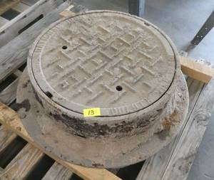 Manhole cover 25 in diameter Duluth MN