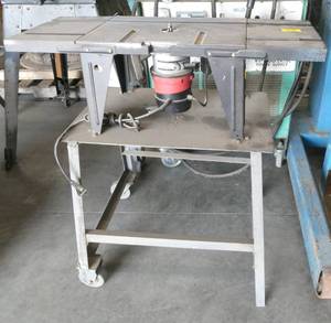 Craftsman router table