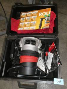 Like New Craftsman router 1-34hp