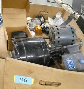 Box with 3 motors, Boston gear reducer, regulators