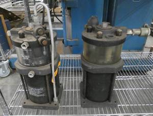 TWO Jergens 61705 Pneu-oil Booster 55 cu.in. Reservoir 301 Ratio