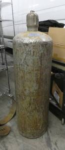 100 lb gas cylinder
