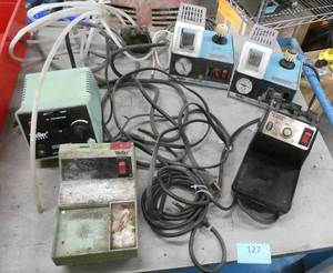 Group of Weller soldering and De-soldering equipment - untested