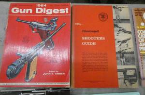 Group of books - Gun digest, shooters guide, Luger, gun values, rifles and more