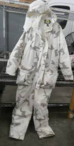 Snow camo coverall from Cabelas size 2XL, good condition