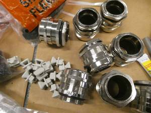 Lot of new parts and 4 boxes of Han-kit connectors