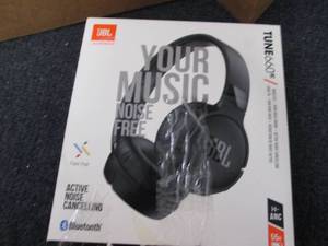 JBL Tune 660NC Bluetooth Noise-Canc...