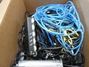 Cables, DVI Splitter, Power Supplie...