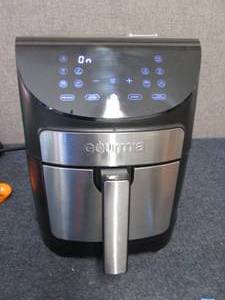 Gourmia Air Fryer out of box, power...