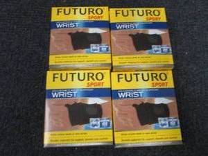4- FUTURO Sport Wrist Support Adjus...