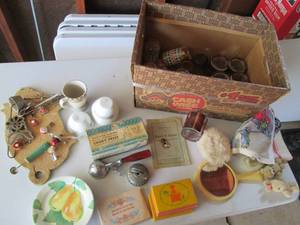 Glasses, kitchenware, recipe cards,...