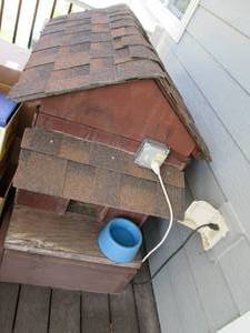 Pet house with heating pad and ligh...