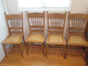 Set of 4 dining room chairs with wi...