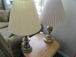 2 lamps...