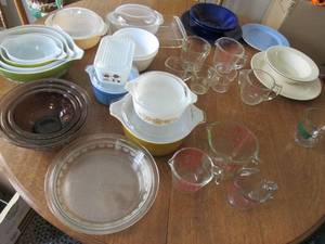 Pyrex measuring cups, Pyrex nesting...