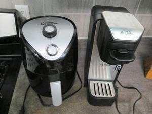 Mr Coffee Keurig machine and power ...