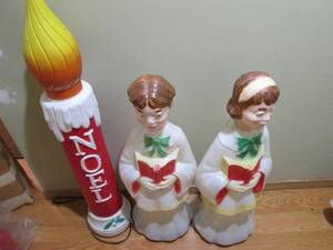 3 light up Christmas yard decoratio...