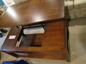 Lift top coffee table 482620...