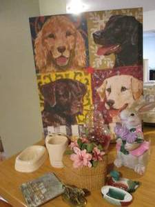 Bathroom decor and retriever believ...