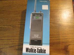 Realistic Walkie-Talkie 5-watt 40-c...