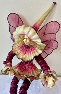 lot 28 image: Holly Fairy Red Christmas Faerie Pixie Bendable Decor