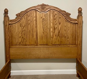 lot 9 image: Carved Oak Queen Bed Frame
