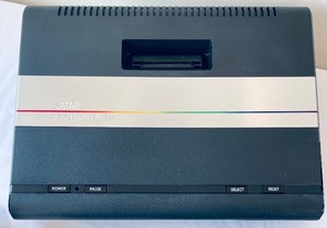 lot 10 image: Atari 7800 ProSystem Grouping