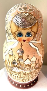 lot 67 image: Lovely Set of Nesting Dolls