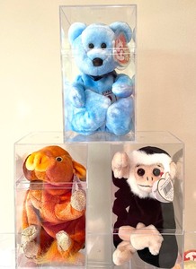 lot 81 image: 21 Beanie Babies with Original Tags and Plastic Display Cases