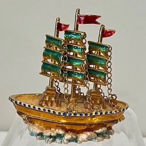 lot 104 image: Ship Figurine Bejeweled Trinket Box