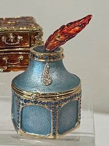 lot 103 image: Two Trinket Boxes Desk Shaped Trinket Box and Ink Well Shaped Trinket Box