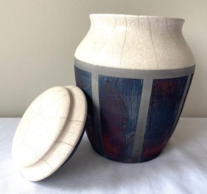 lot 130 image: Lovely Lidded Pottery Vessel by John Chianelli