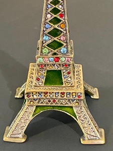 lot 189 image: Bejeweled Eiffel Tower Trinket Box