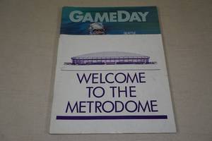 lot 9 image: Game Program - Vikings First Game in Metrodome - vs Seahawks