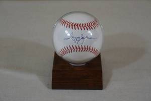 lot 15 image: Reggie Jackson Signed Baseball