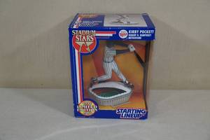 lot 31 image: 1994 Starting Lineup Kirby Puckett Stadium Stars Figure