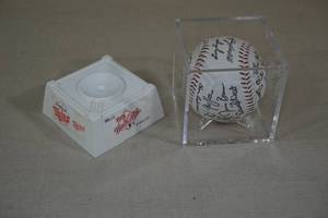 lot 47 image: Printed 1991 Minnesota Twins Champions Ball