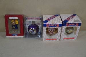 lot 49 image: Minnesota Sports Ornaments - Gophers, Vikings
