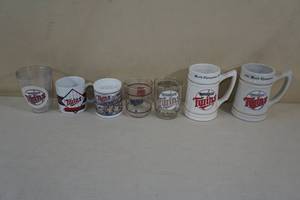 lot 52 image: Minnesota Twins Drinkware - Some Vintage