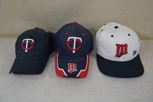 lot 64 image: Minnesota Twins Hats - Kirby Puckett