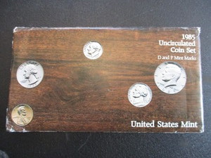1985 US Mint Set Philadelphia and Denver in OGP Envelope