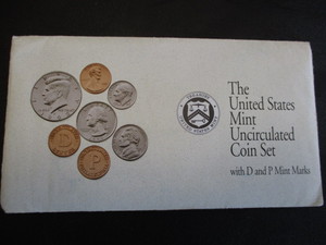 1992 US Mint Set Philadelphia and Denver Mints in OGP Envelope