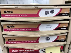 ASSORTED METRIC NUTSWASHERS AND CABINET