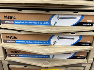ASSORTED METRIC STAINLESS MACHINE SCREWS AND CABINET