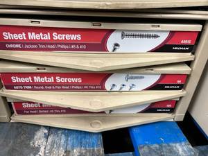 3 DRAWER CABINET WITH SHEET METAL SCREWS