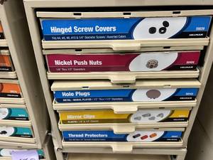 5 DRAWER CABINET WITH ASSORTED NUTS,PLUGS,CLIPS,COVERS