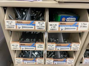 6 DRAWER CABINET WITH ASSORTED METRIC SCREWS