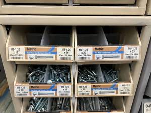 6 DRAWER CABINET WITH ASSORTED METRIC SCREWS