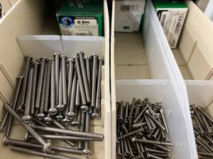 6 DRAWER CABINET WITH ASSORTED STAINLESS STEEL MACHINE SCREWS