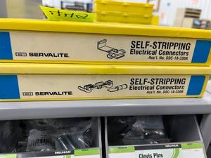 2 CONTAINERS SELF STRIPPING ELECTRICAL CONNECTORS